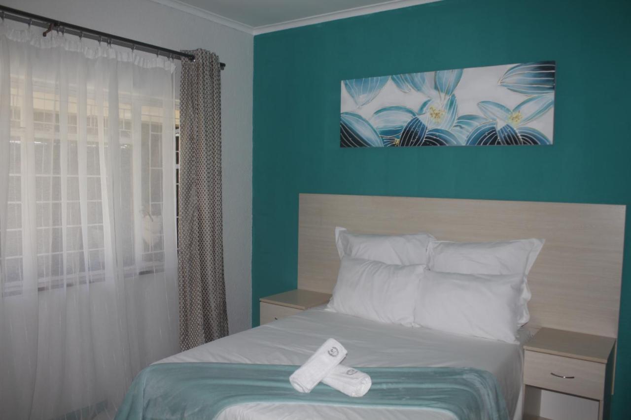 Ojong'S Court Bellville Cape Town Exterior photo